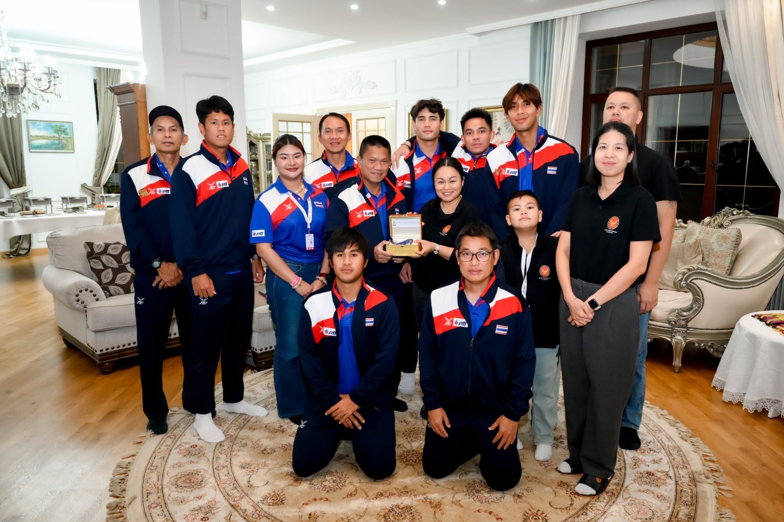 เอกอัครราชทูต ณ กรุงอัสตานา จัดเลี้ยงปลอบขวัญเดวิสคัพไทย ผจก.-กัปตันทีม เชื่อนักกีฬาหวด อชก. ได้ดี
